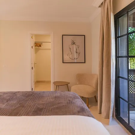 19 Duquesa Del Duque 3 Bedrooms * Адехе