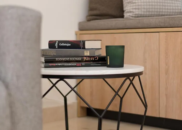 19 Duquesa Del Duque 3 Bedrooms *