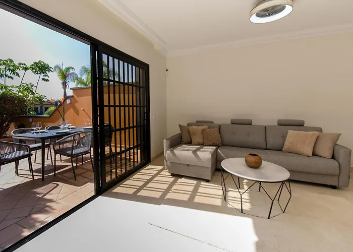 19 Duquesa Del Duque 3 Bedrooms Villa *