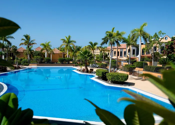 19 Duquesa Del Duque 3 Bedrooms Villa