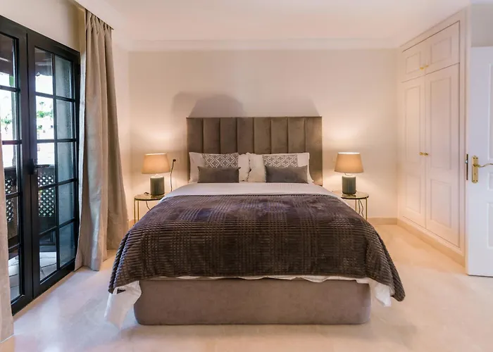 19 Duquesa Del Duque 3 Bedrooms Villa *