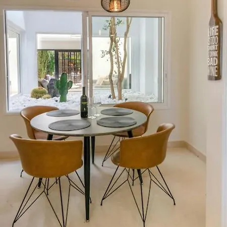 19 Duquesa Del Duque 3 Bedrooms Villa