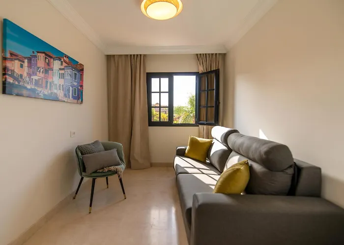 Villa 19 Duquesa Del Duque 3 Bedrooms *