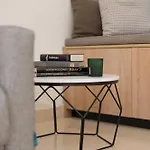 19 Duquesa Del Duque 3 Bedrooms *